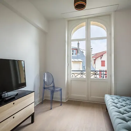 Sleeps 8 Wifi